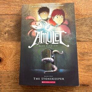 Amulet - The Stonekeeper (Book 1)